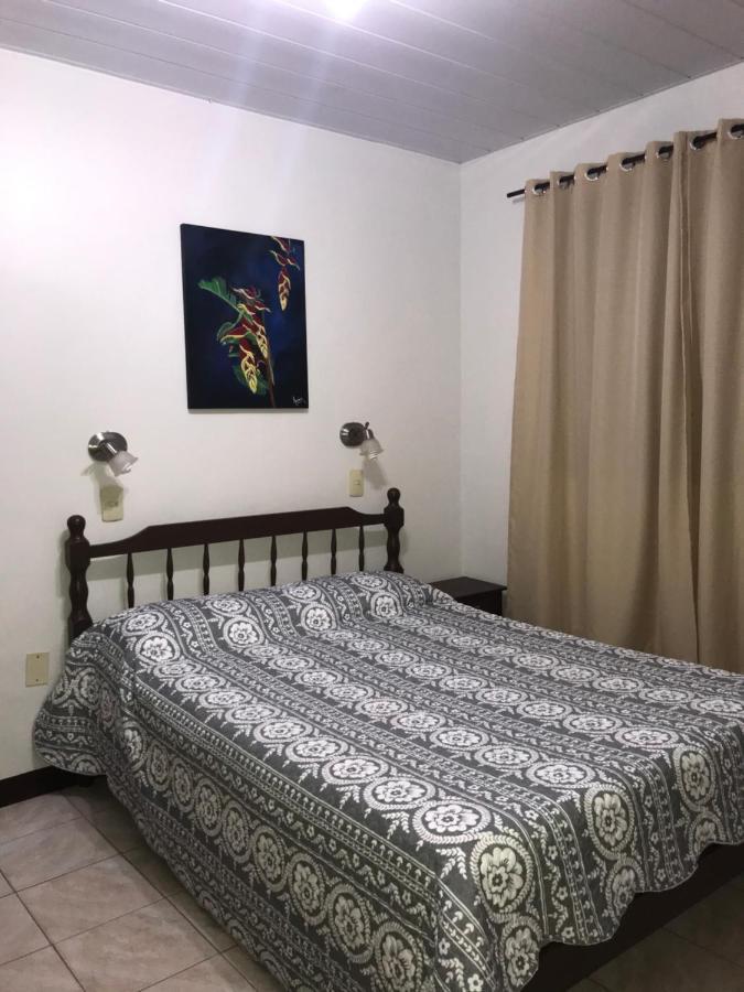 פוארטו איגואסו Hotel Mola מראה חיצוני תמונה