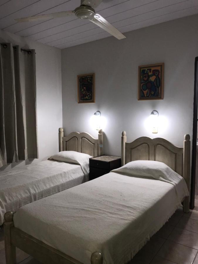 פוארטו איגואסו Hotel Mola מראה חיצוני תמונה