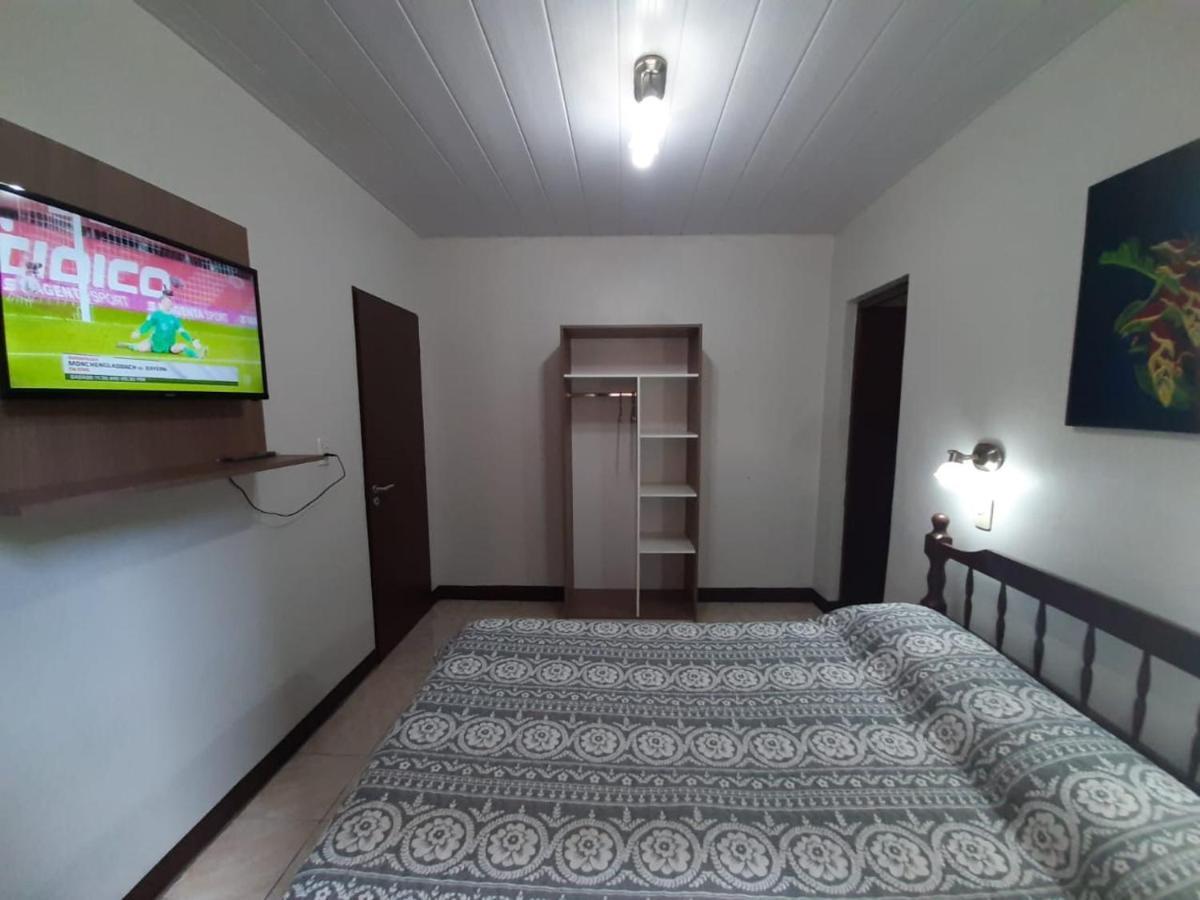 פוארטו איגואסו Hotel Mola מראה חיצוני תמונה