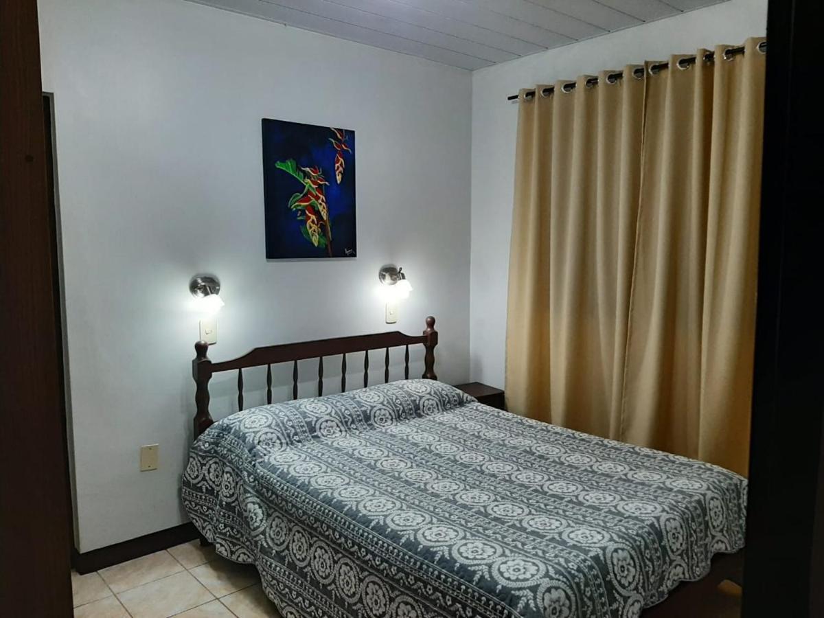 פוארטו איגואסו Hotel Mola מראה חיצוני תמונה